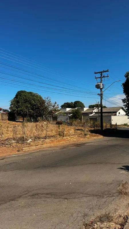 LOTE DE ESQUINA À VENDA – SETOR PRESIDENTE“Localizado no Jardim Presidente, próx...
