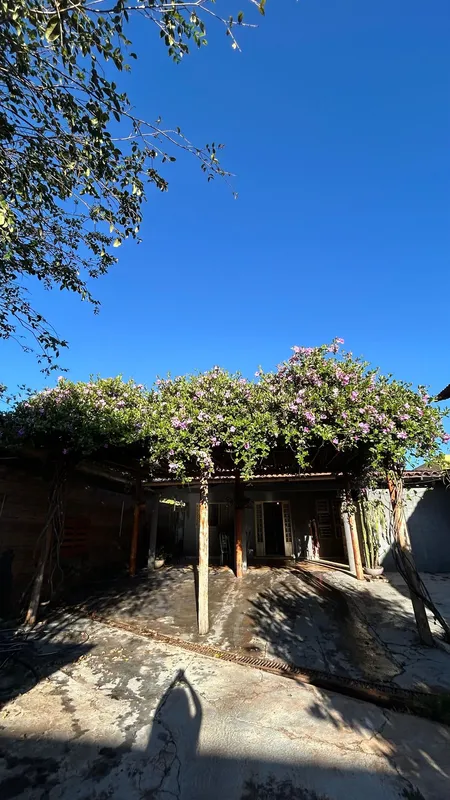 Excelente casa em lote de 360 m², com ambientes amplos, planejados e estrutura c...