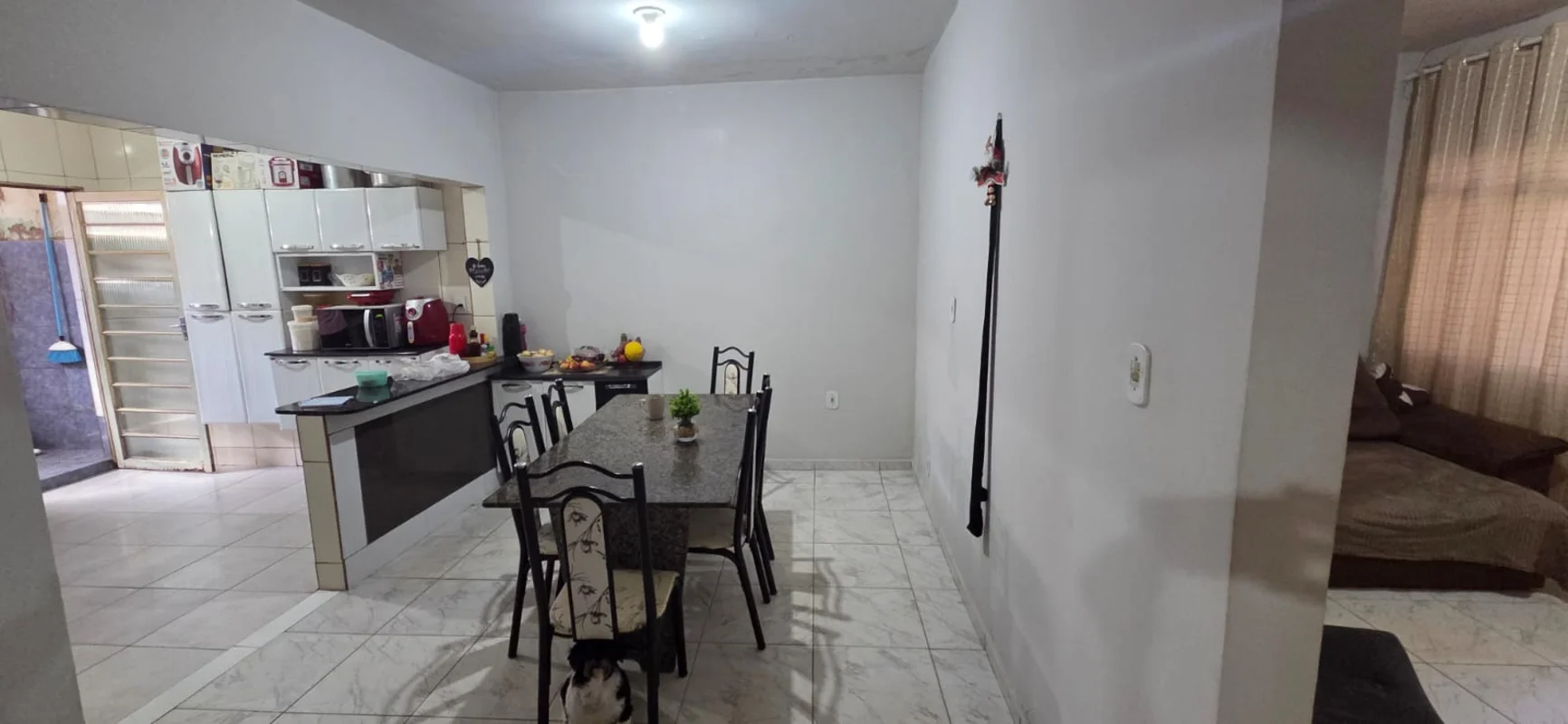 Escritório Imobiliário Ney Linhares vende:Um excelente imóvel QD 9 do Setor Sul ...