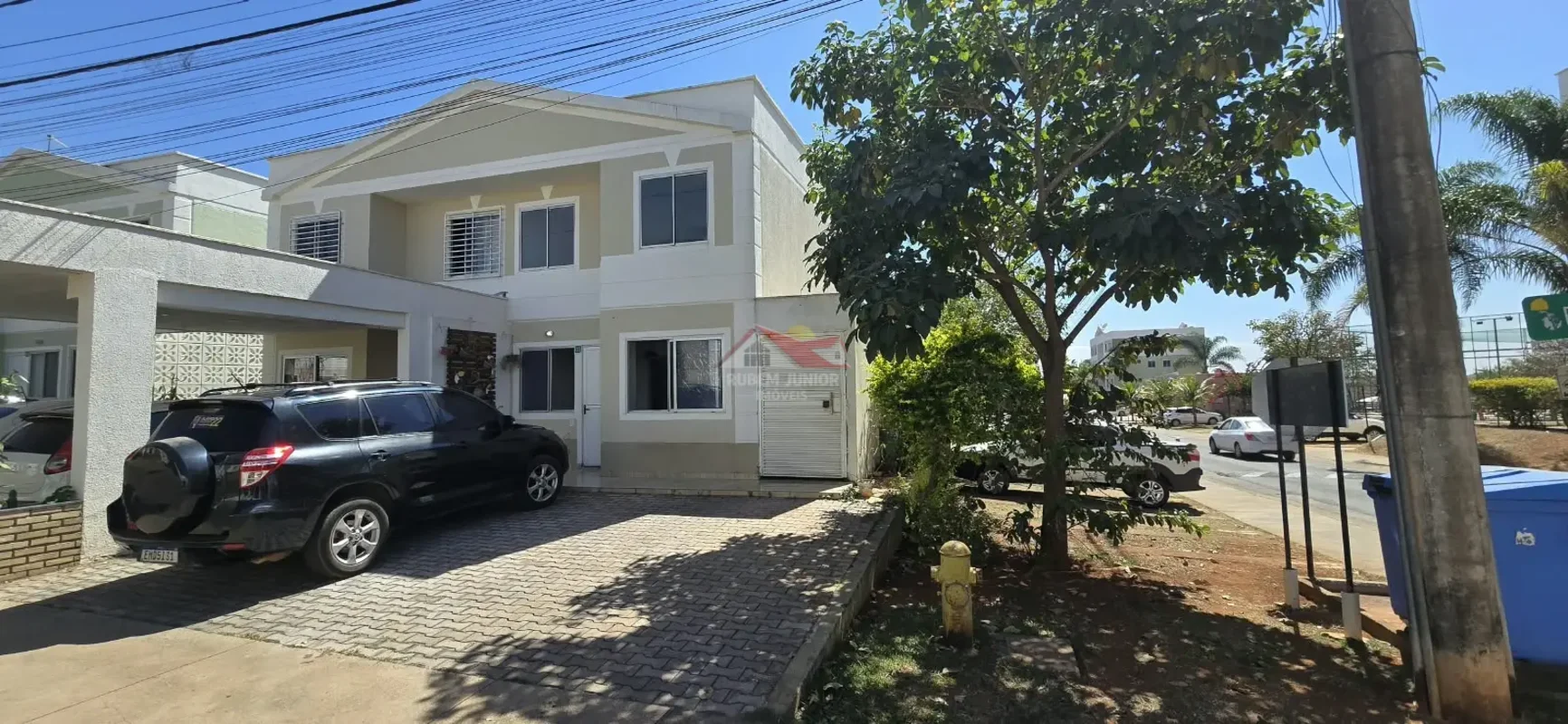 Casa de esquina reformada na Quadra 6 do Mangueiral — R$ 690 milPintura novaArmá...