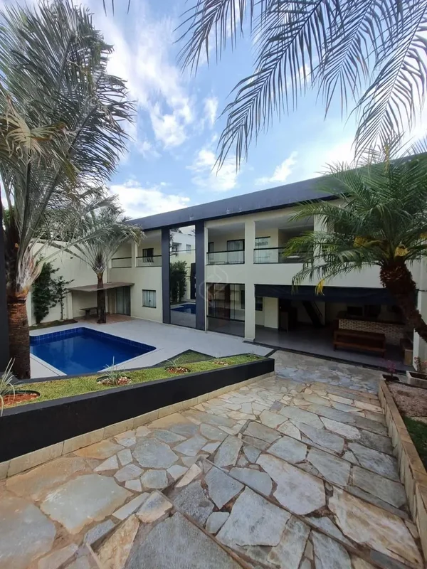 CONDOMINIO FECHADO NO GUARÁ PARK 4 QUARTOS SENDO 1 SUITE COM PISCINA 4 VAGAS COR...