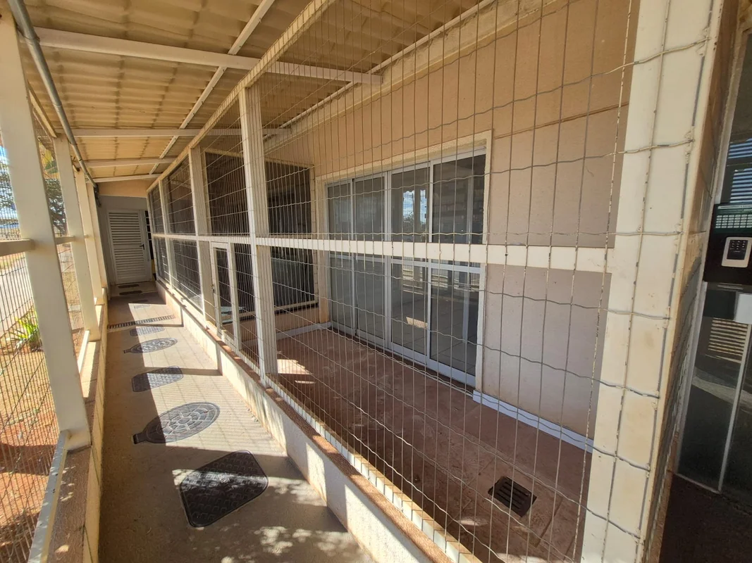 Térreo com varanda e nunca habitado: apartamento de 1 quarto na Quadra 509 de Sa...