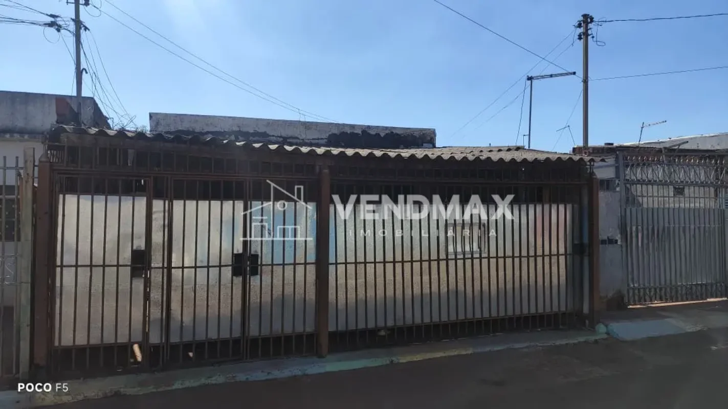 Casa com 2 Edificações e Alto Potencial de Valorização – QR 417, Samambaia Norte...