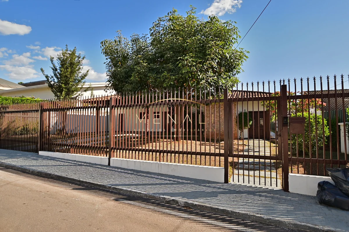 CASA NA QL 8 – LAGO SUL | LOCALIZAÇÃO PRIVILEGIADA ENTRE AS PONTESLocalizada na ...