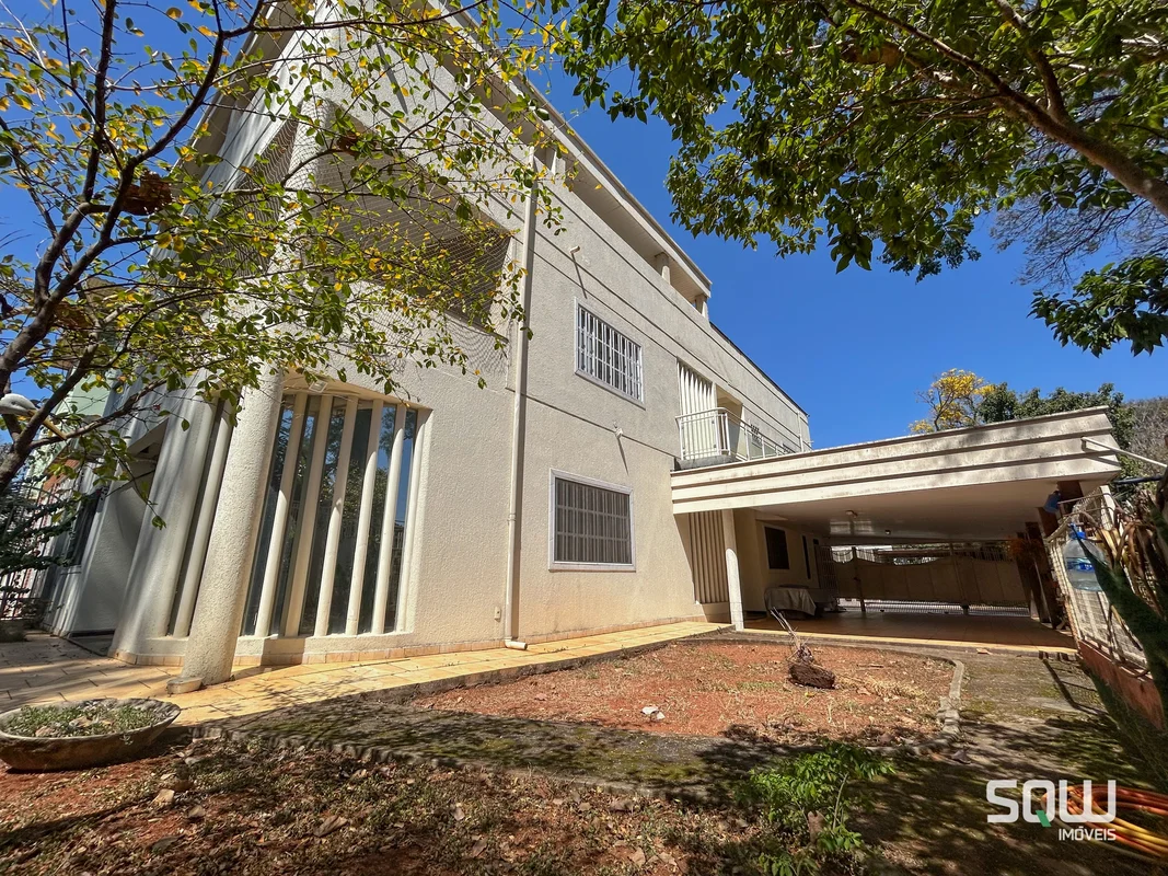 CASA DE ESQUINA | 4 SUÍTES | SHIGS 709 – ASA SULEspaço, privacidade e uma locali...