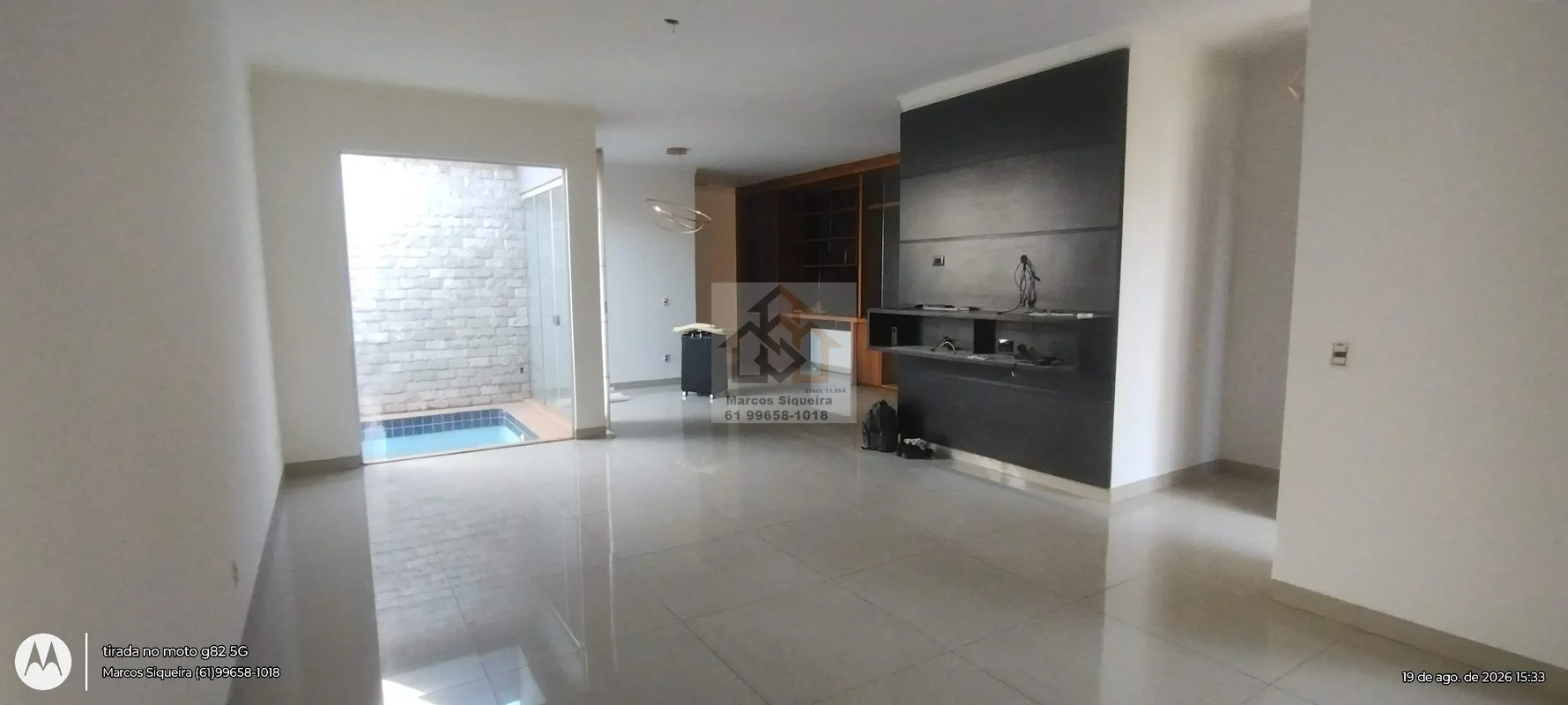 Alugo casa térrea no condomínio em Vicente Pires, DF, localizada na Rua 1 Chácar...