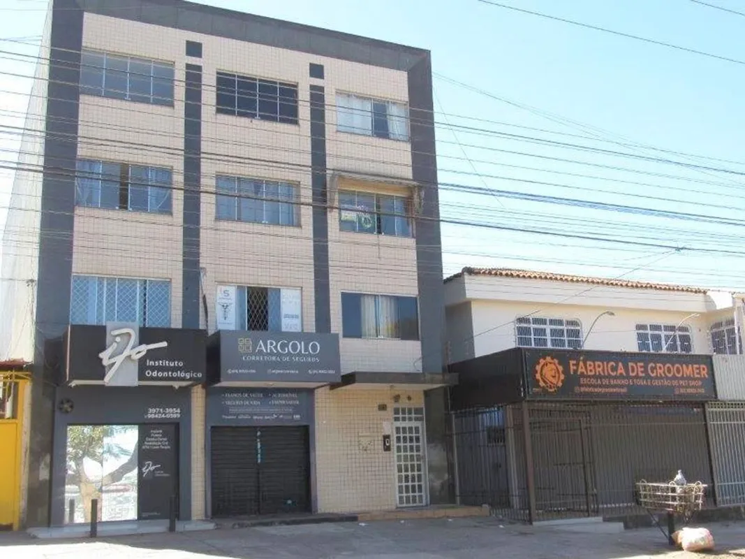Kitnet para locação por R$ 1.000,00.O imóvel conta com 1 quarto, copa e sala int...