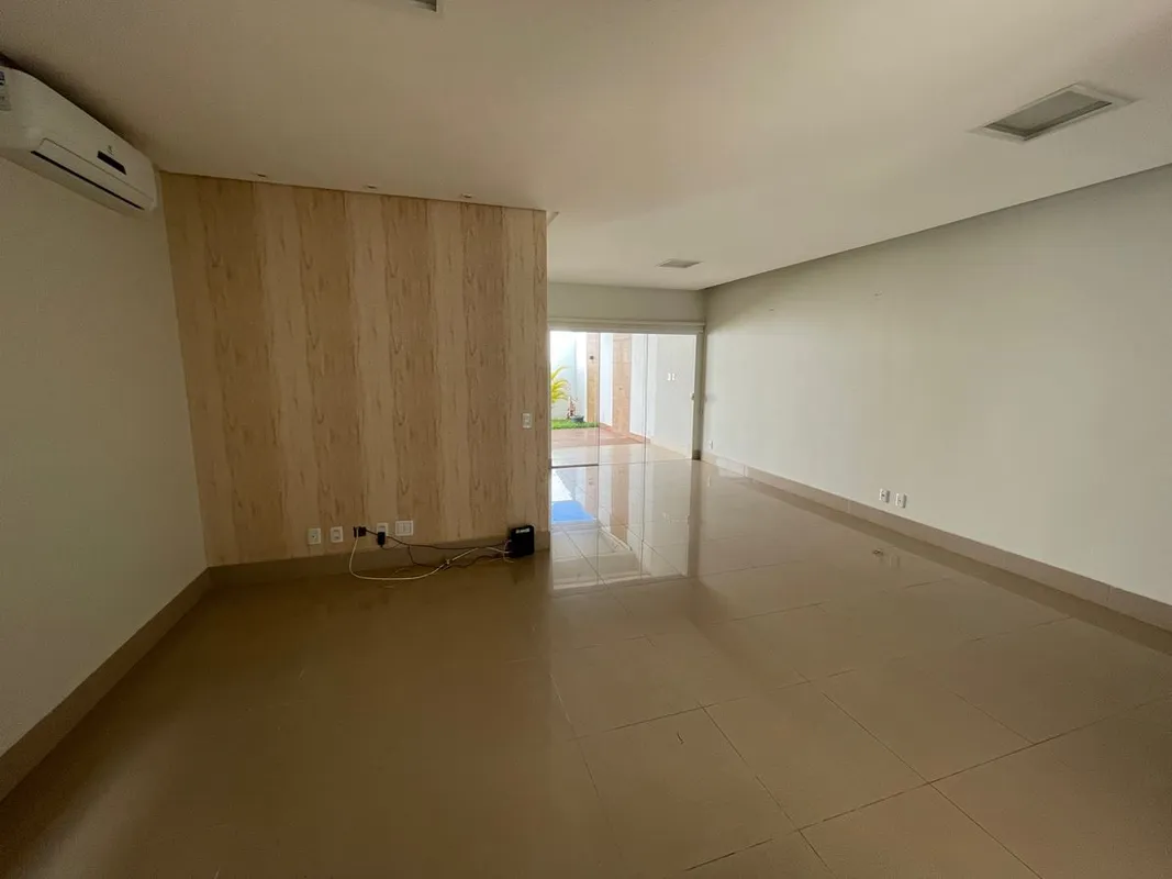 3 SUÍTES COM ARMÁRIOS E AR CONDICIONADO EM TODAS AS SUÍTES, SALAPARA 2 AMBIENTES...