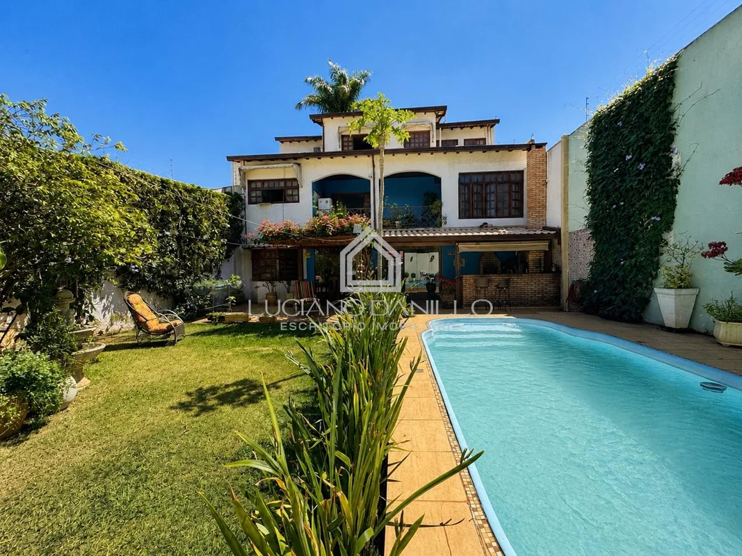 Vendo Sobrado Exclusivo com 5 Quartos, Suíte master com Hidro e lazer Completo l...