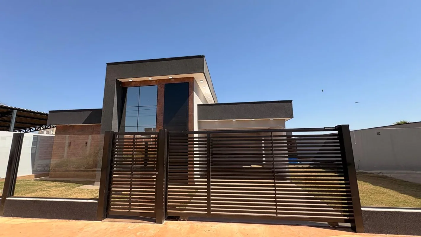 CASA MODERNA À VENDA PONTE ALTA NORTE R$ 650.000Se você procura uma casa moderna...