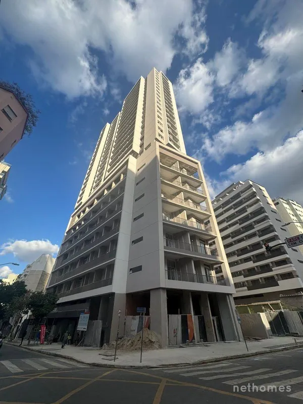 Um projeto de personalidade, contemporâneo e com arquitetura autoral. Traços e e...