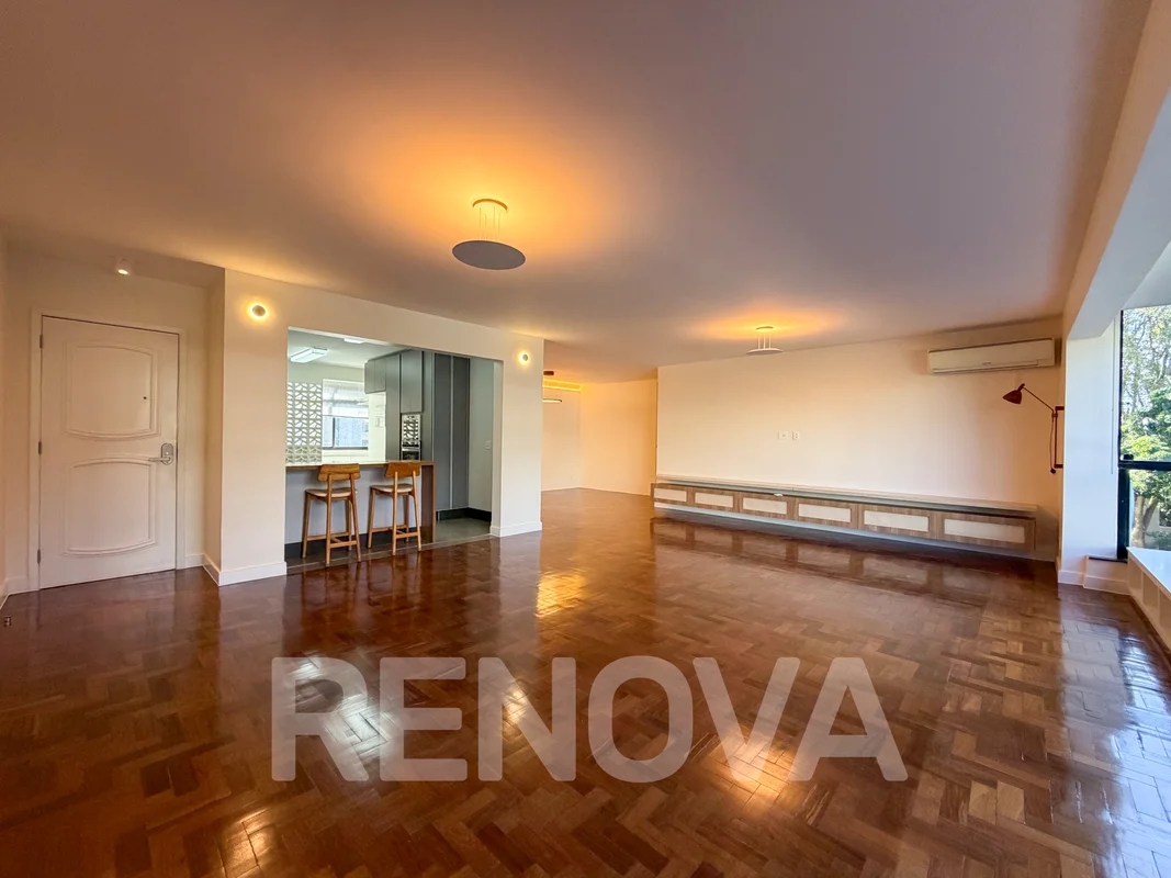 Excelente apartamento integralmente reformado, uma verdadeira pérola na SQN 115,...
