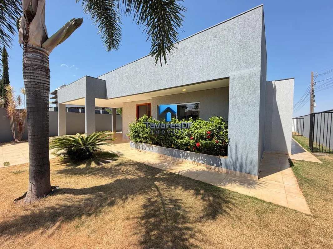 Tavares Imóveis vendeDADOS GERAIS- Área do Terreno: 504m²;- Área Construída: 201...