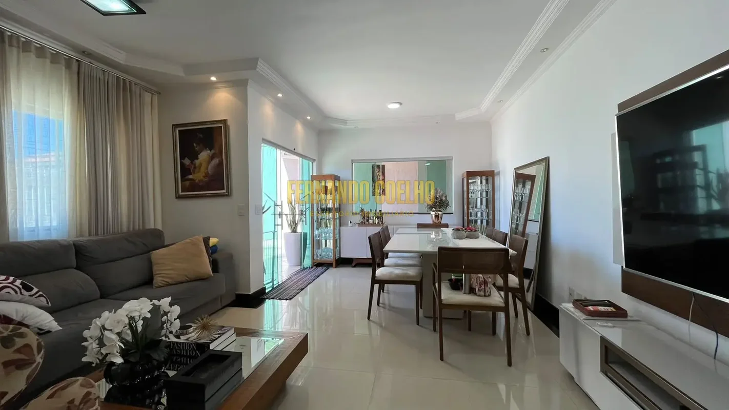 Excelente oportunidade para quem busca uma casa térrea, espaçosa e funcional, em...