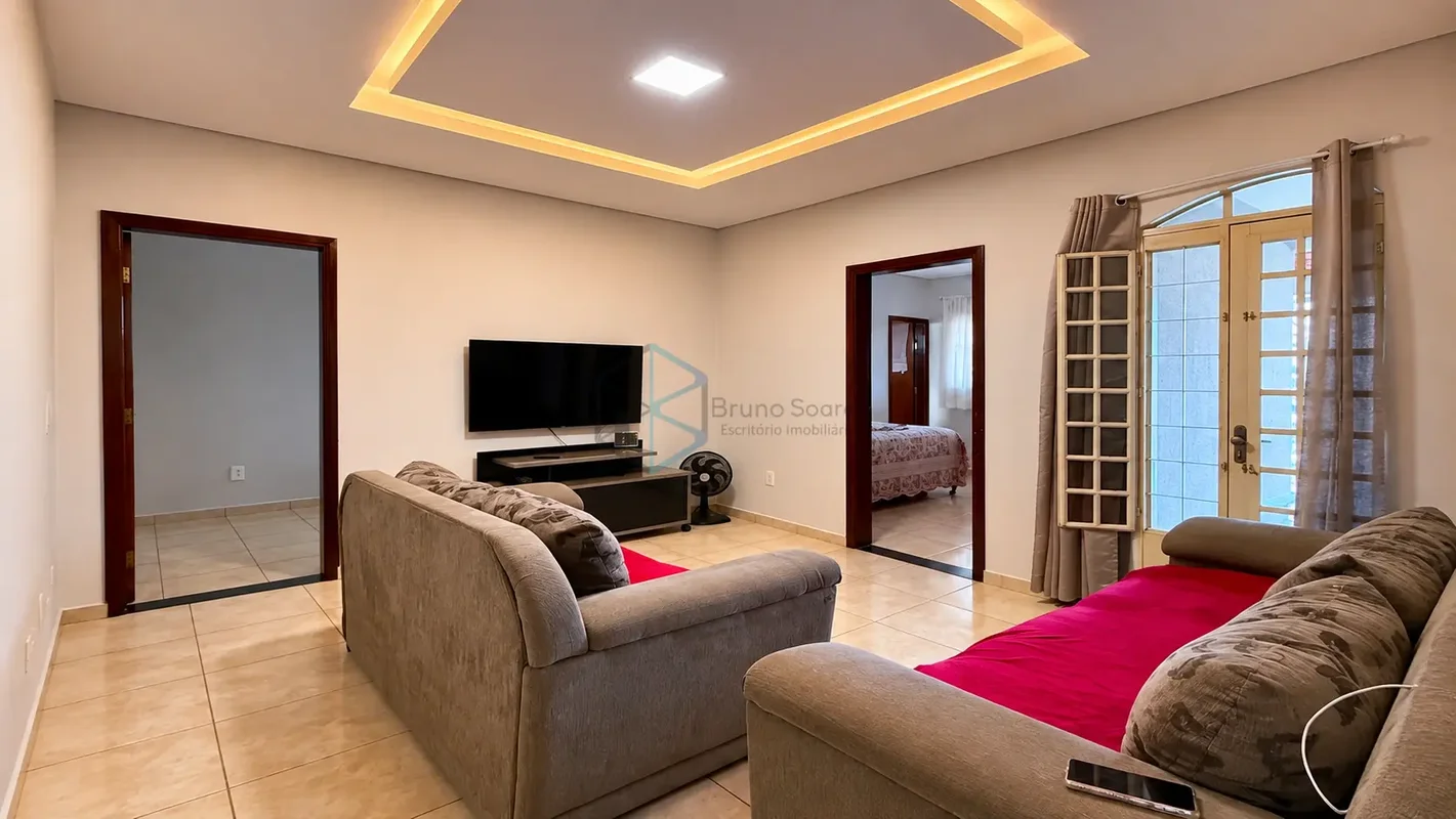 CASA À VENDA — QNO 05 | CEILÂNDIAUma excelente oportunidade em ótima localização...