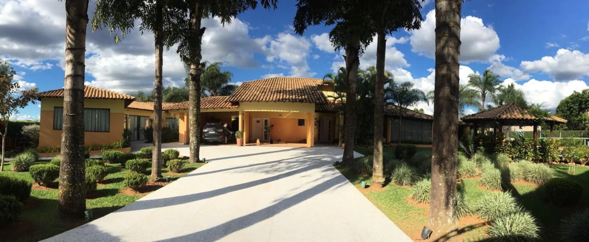 Uma casa pensada para quem valoriza espaço, privacidade e momentos inesquecíveis...