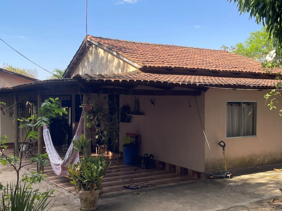 Chácara a 7 km de Santa Bárbara de Goiás - 6 Quartos, Lago e CórregoExcelente ch...