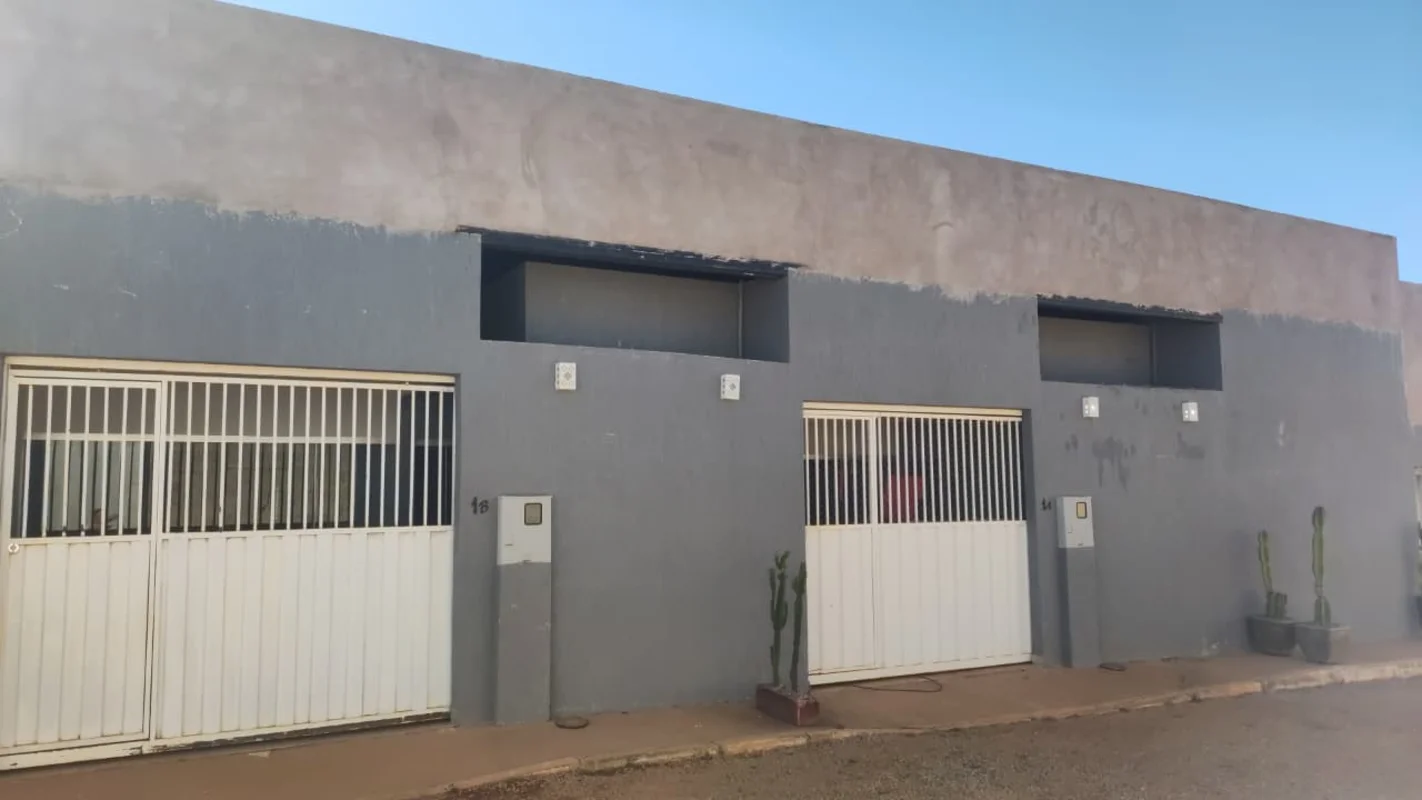 Descubra uma casa confortável e prática para morar na melhor localização de Tagu...