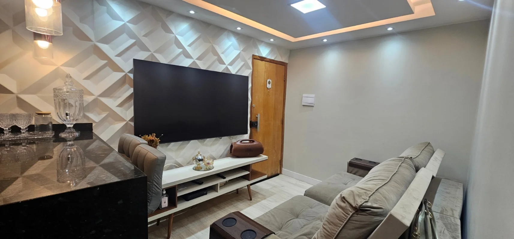 Apartamento 3 Quartos Reformado | QS 303 – Residencial Viena | 1 Vaga | Pronto p...