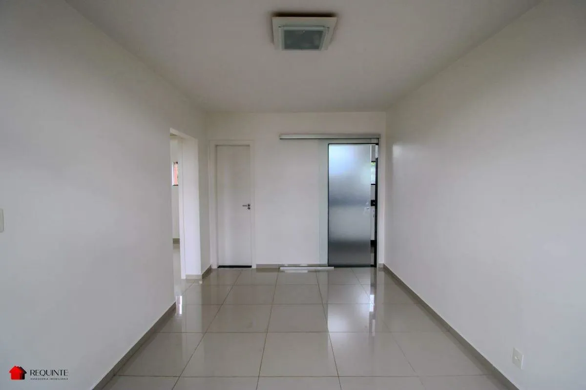 Não perca a oportunidade de morar bem com quadra bem arborizada! Apartamento "DE...
