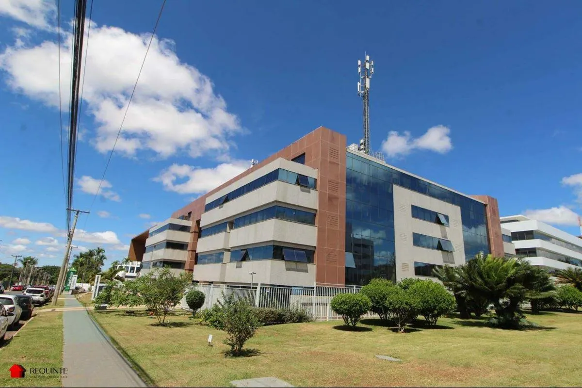 REQUINTE IMOBILIÁRIA, VENDE COM EXCLUSIVIDADE: Sala comercial no Setor de Indúst...