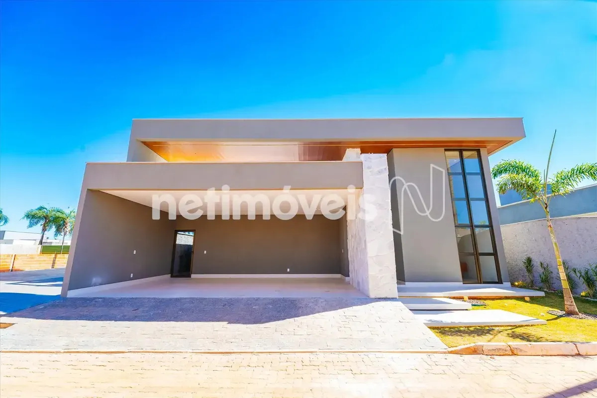 Casa de Alto Padrão — Ponte Alta Norte Uma residência moderna, inteligente e cui...