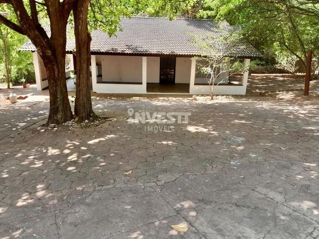 LOCALIZAÇÃO:Vende-se Chácara no Condomínio Alta Vista na GO020Se você está em bu...