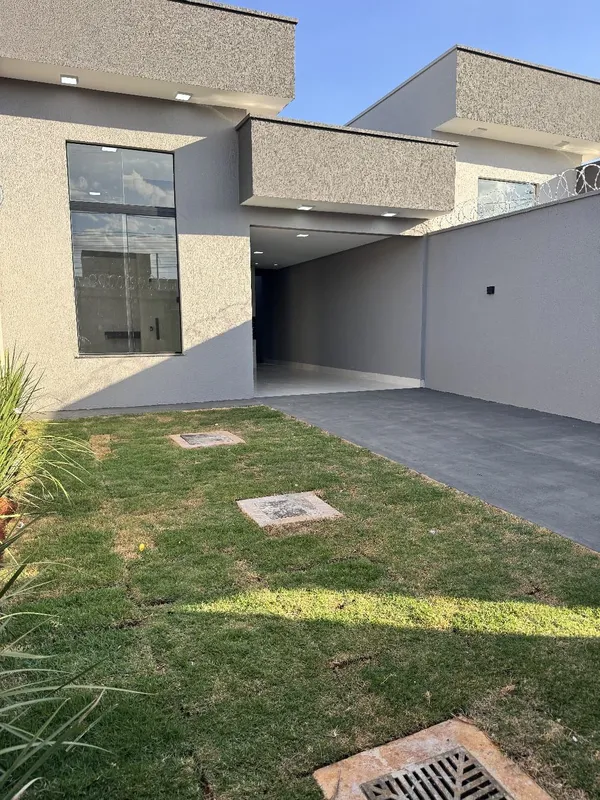 Vendo CASA Jardim Veneza Aparecidade Goiânia com LOCALIZAÇÃO privilegiada, 3 Qua...