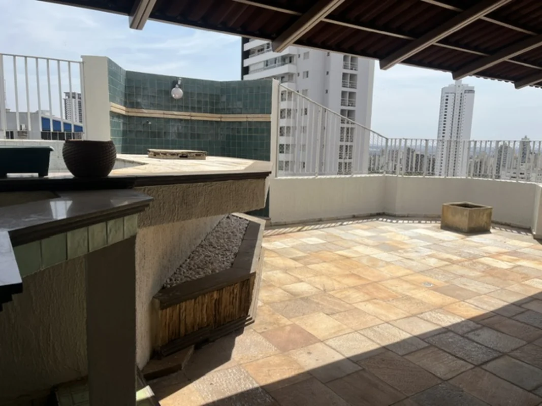 Excelente cobertura triples no setor Oeste, com piscina , sauna e churrasqueira ...
