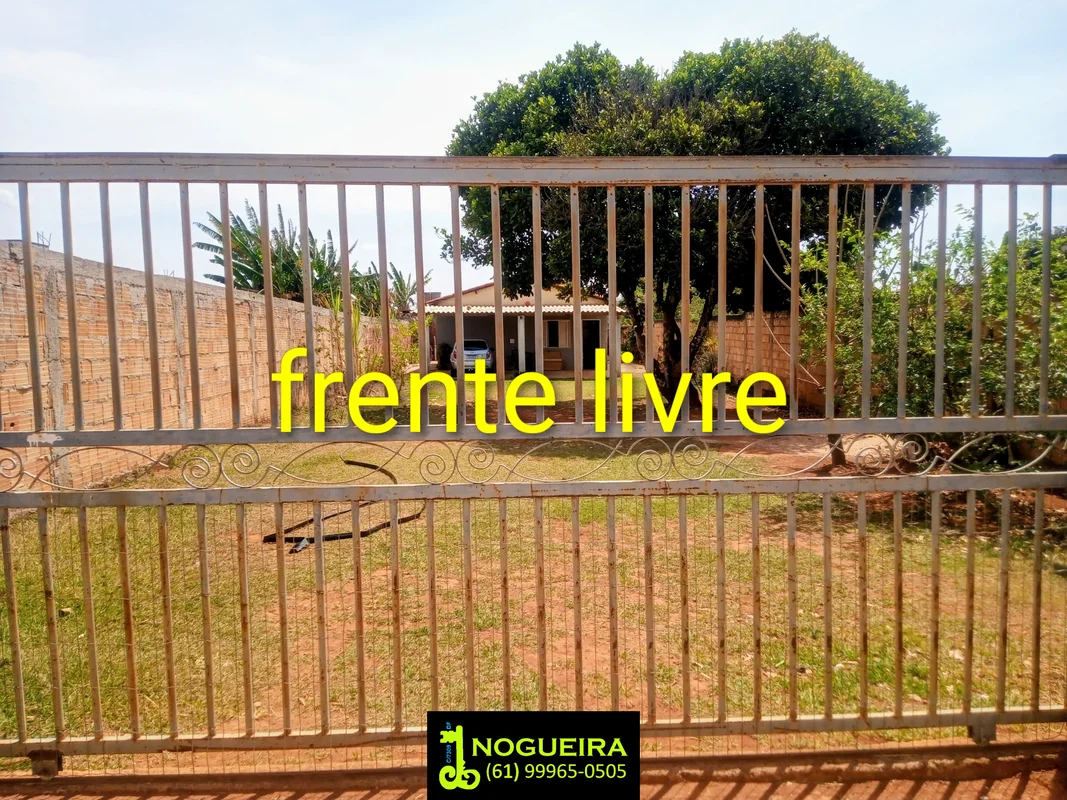 VENDO TROCO LOTE DE 540 m2 TOTALMENTE MURADOCOM UMA CASA DE DOIS QUARTOS FORRO P...
