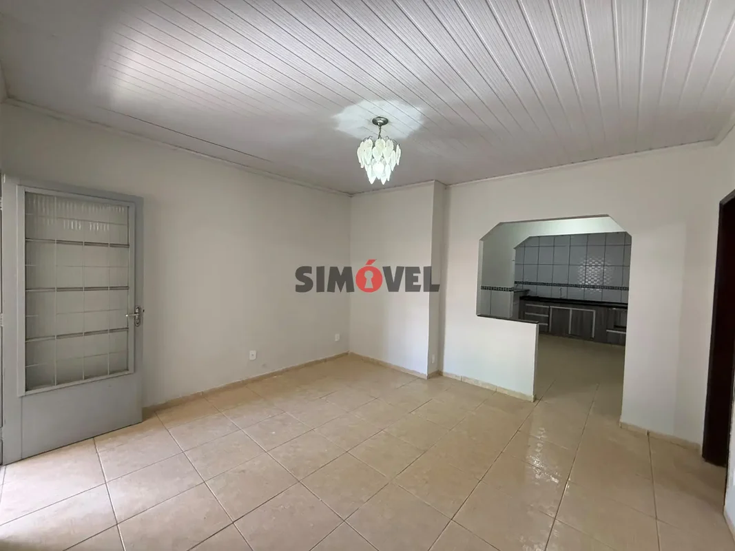 135m², 2 casas, próximo a SmartFit e Corpo e Saúde, QR 514 - R$: 370.000 - Não F...