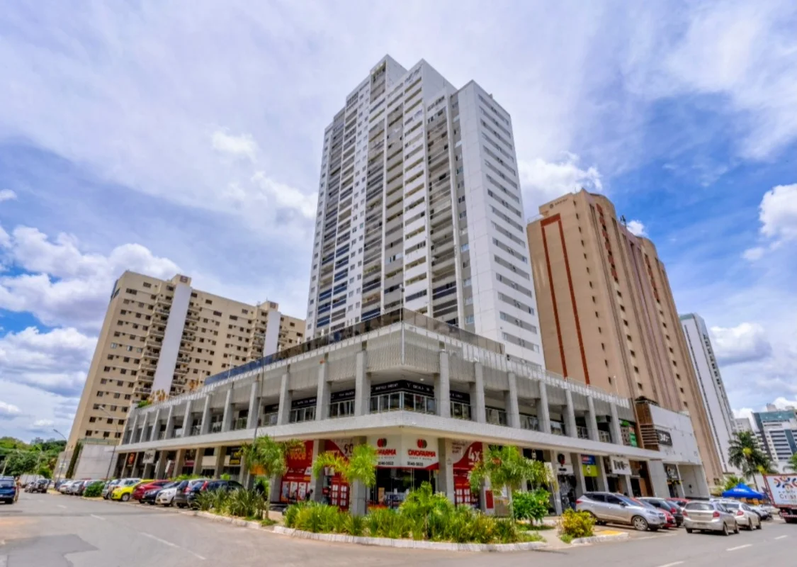 Descubra este amplo e maravilhoso apartamento de 62m² na Rua 19, Norte, Águas Cl...