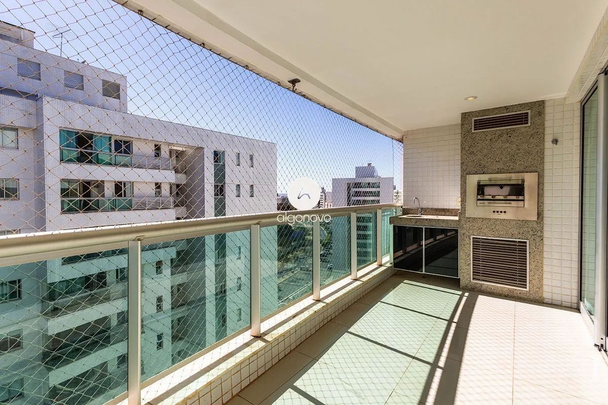 Condomínio SQA!Uma excelente oportunidade para quem busca espaço, conforto, sofi...