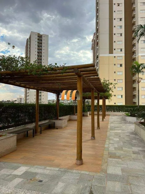 Apartamento residencial de frente, com 90 m² de área interna e externa, disponív...