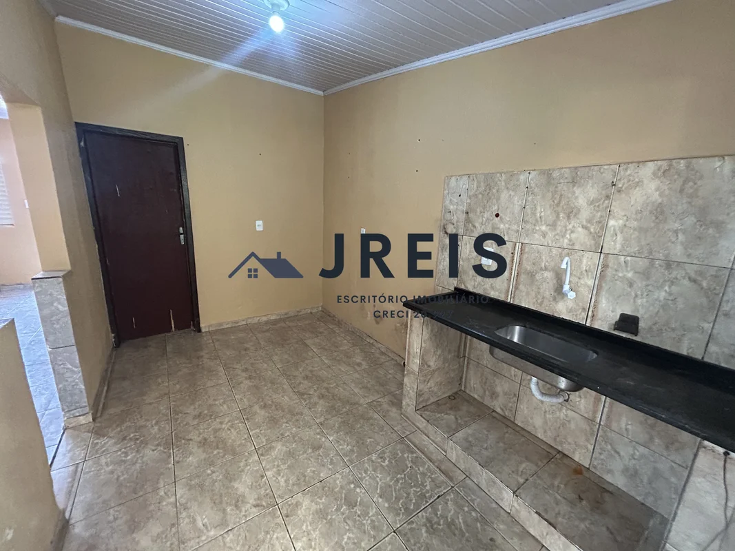 JREIS ESCRITÓRIO IMOBILIÁRIOcasa principal sendo:* 3 quartos;* Sala ampla;* Cozi...