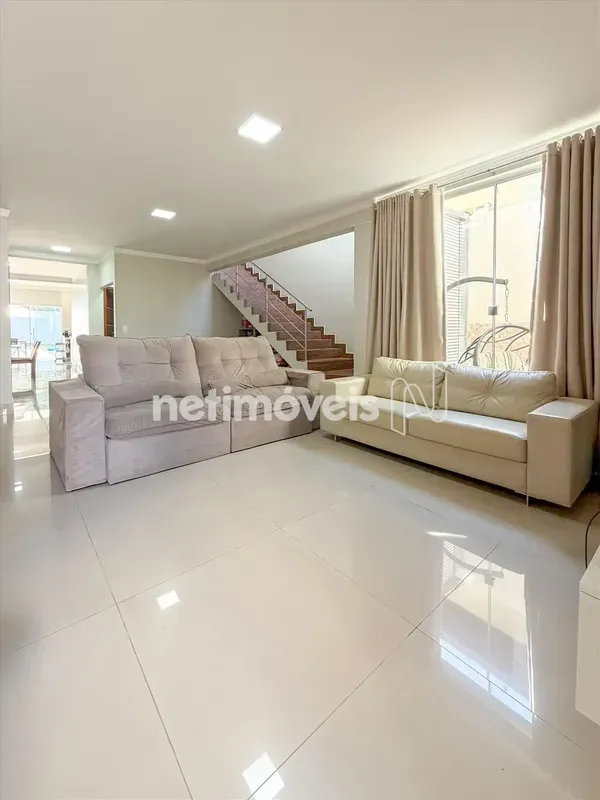  CASA ESCRITURADA NO JOCKEY – VICENTE PIRES! 4 SUÍTES + PISCINA AQUECIDA + 300m²...