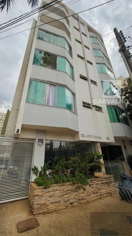 Apartamento com 2 quartos, sendo 1 com armárioBanheiro social com boxCozinha com...