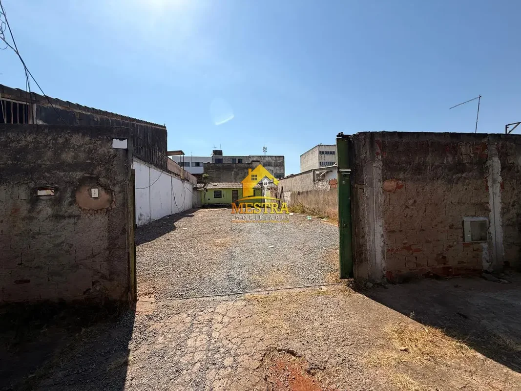 LOTE À VENDA – QNE 18, TAGUATINGA NORTE* Lote 15* 340 m²* Área residencial/comer...