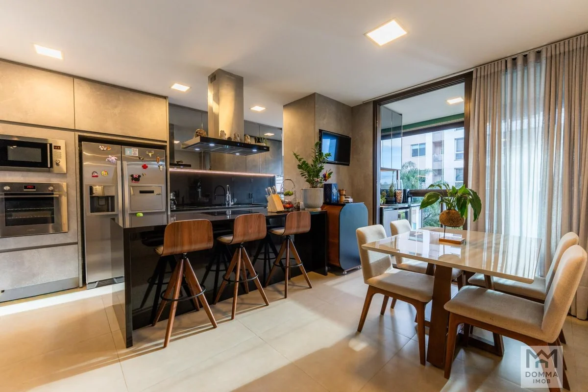 DOMMA IMOB VENDE COM EXCLUSIVIDADE.APARTAMENTO REFORMADO COM 3 QUARTOS NO NOROES...