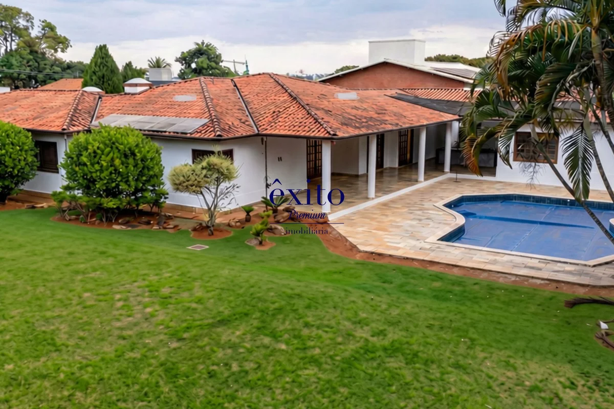 Lago Norte, SHIN QL 8. Casa à venda!Terreno de 1.162m² + aproximadamente 1.300m²...