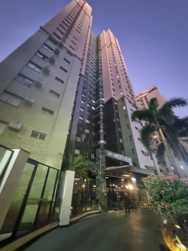 RESIDENCIAL MAJESTIC | 21º ANDAROnde a cidade fica aos seus pés.Há apartamentos ...
