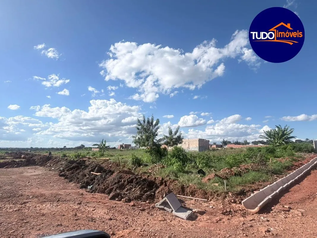 LOTES À VENDA - RESIDENCIAL ÍRIS | AV. DOS PINHEIROS Excelente oportunidade para...