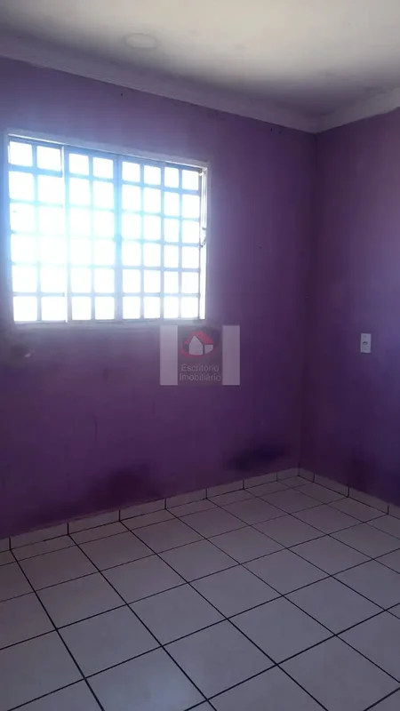 Descubra uma oportunidade de moradia prática e confortável na Quadra 405, Conjun...