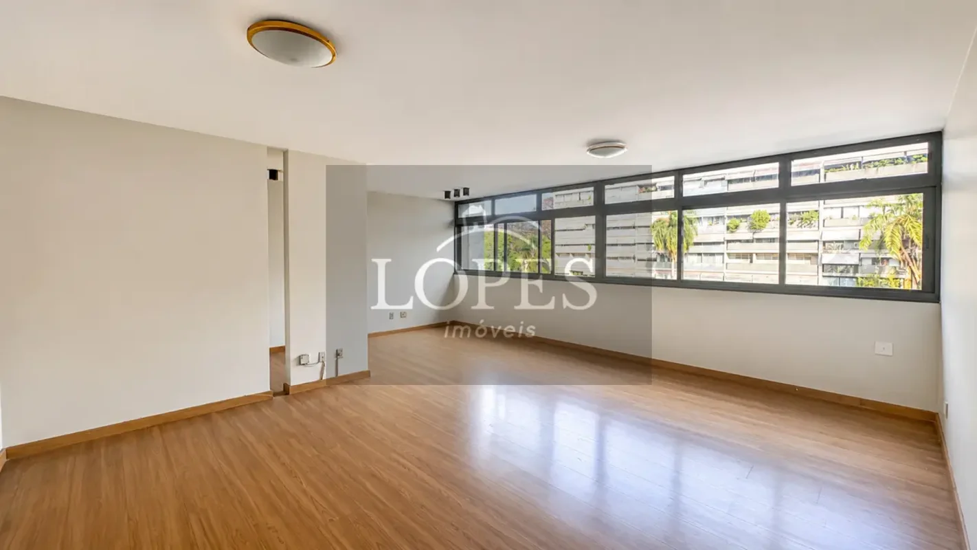 SQS 316 | ASA SUL | 157m² | 3 QUARTOSUma planta fantástica, pronta para ganhar u...