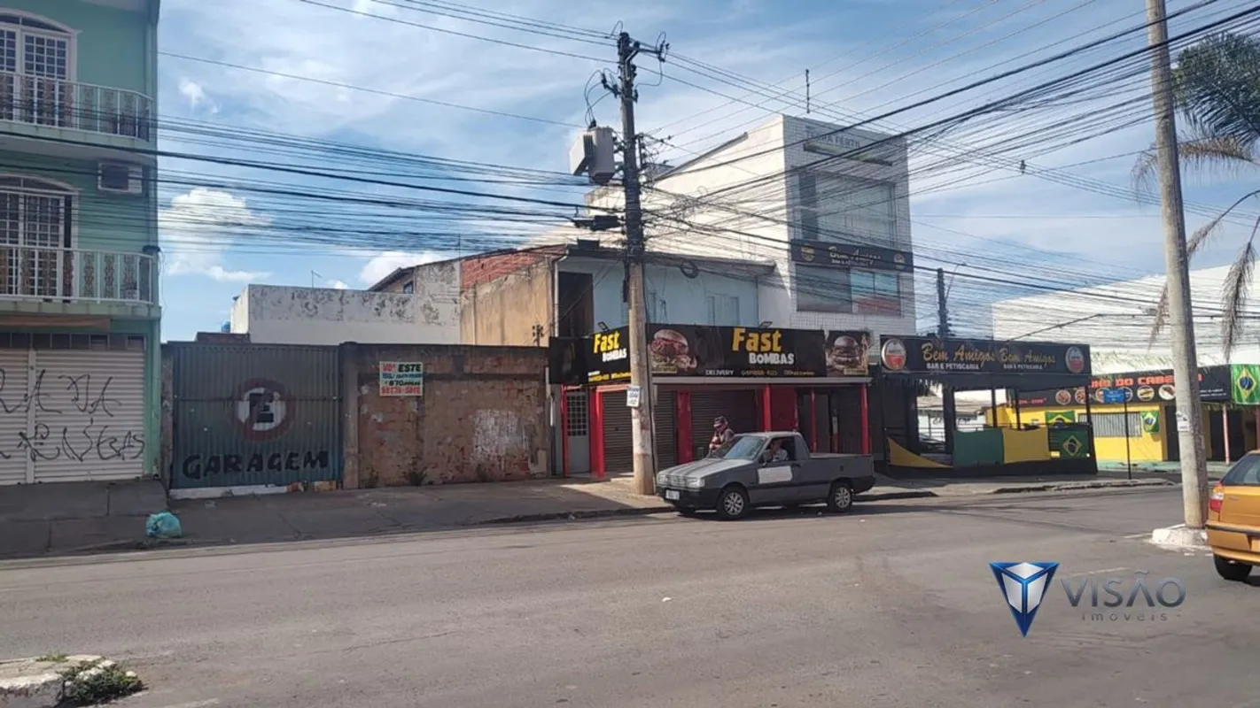 VISÃO IMÓVEIS VENDE OPORTUNIDADE PARA INVESTIDORES!Lote Misto na melhor avenida ...