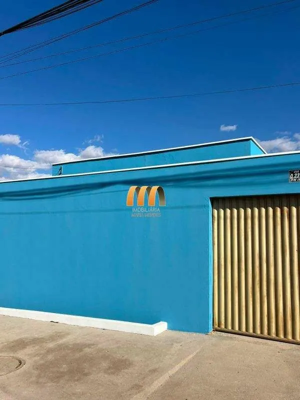 Casa residencial de frente para aluguel no Bairro De Lourdes, em Anápolis/GO. Co...