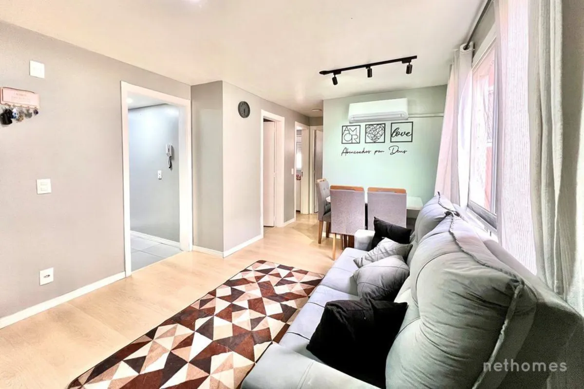 Apartamento semi mobiliado de 52 m², 3 dormitórios, cozinha planejada e área de ...