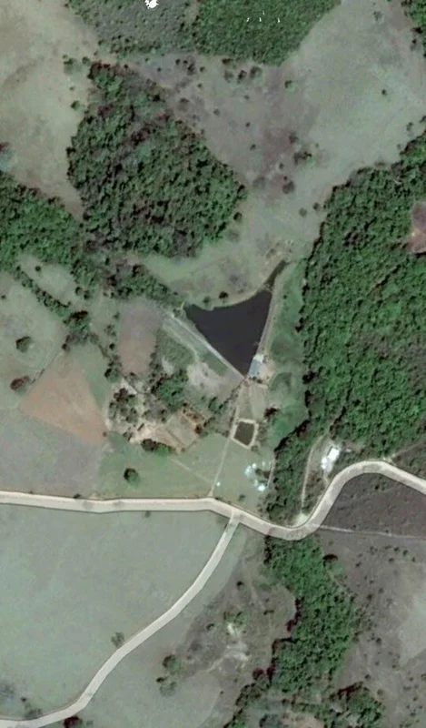 Descubra uma charmosa chácara rural localizada na tranquila região de Corumba de...