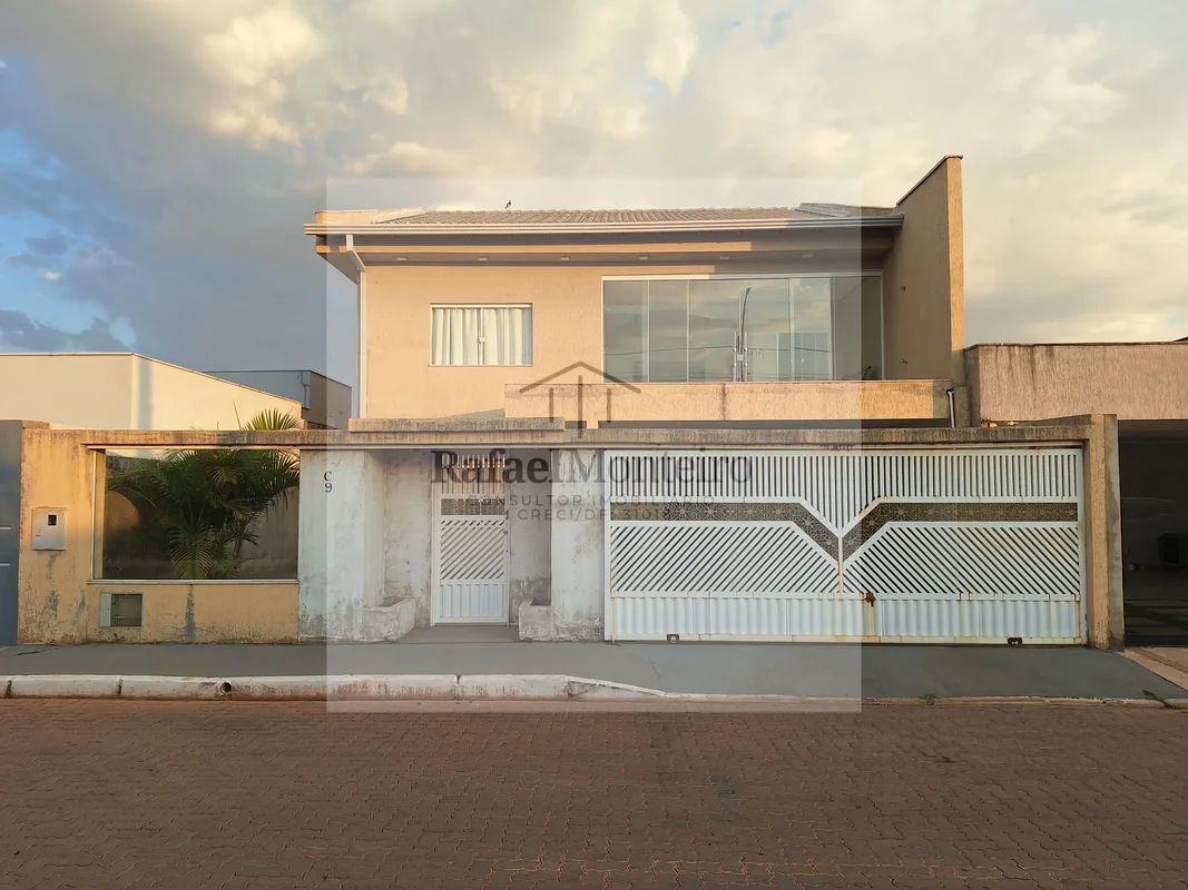 Descubra um sobrado encantador no Residencial Bosque Imperial, localizado na Rua...