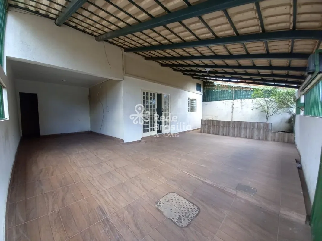 Casa à venda com 3 moradias | 3 quartos, suíte e 2 apartamentos independentesEsp...